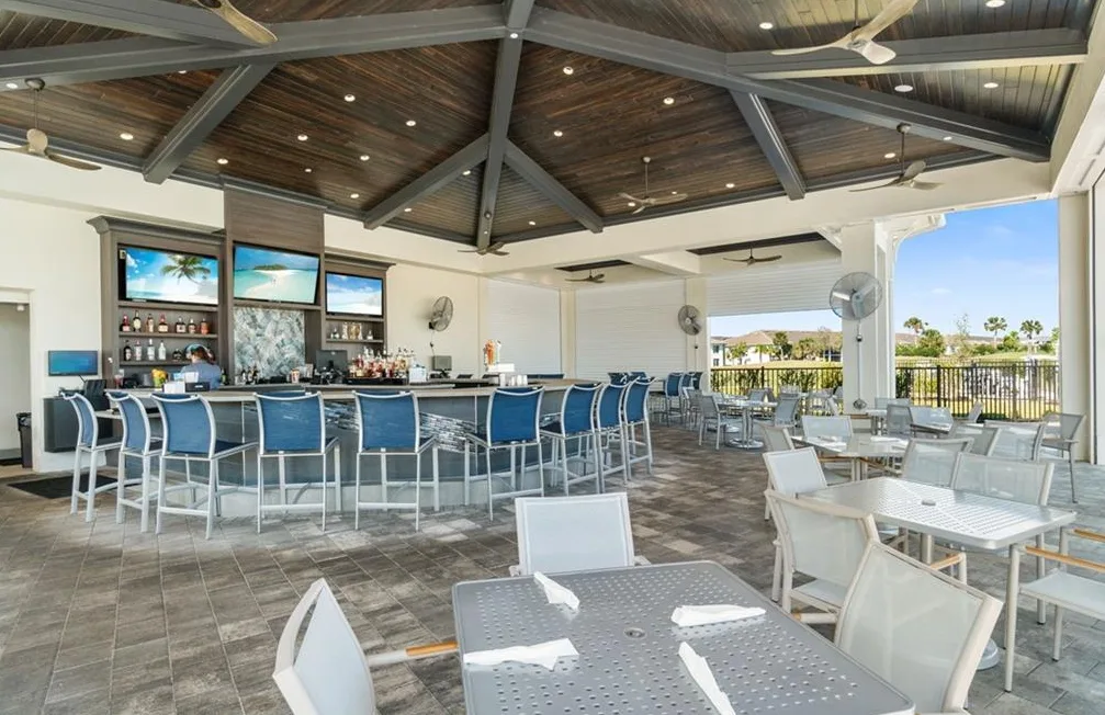 Covered outdoor bar at Babcock National