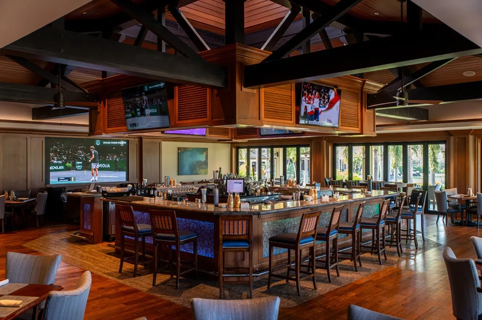 Clubhouse bar and lounge dining room at Bonita Bay Club, Bonita Springs (official Bonita Bay Club site).