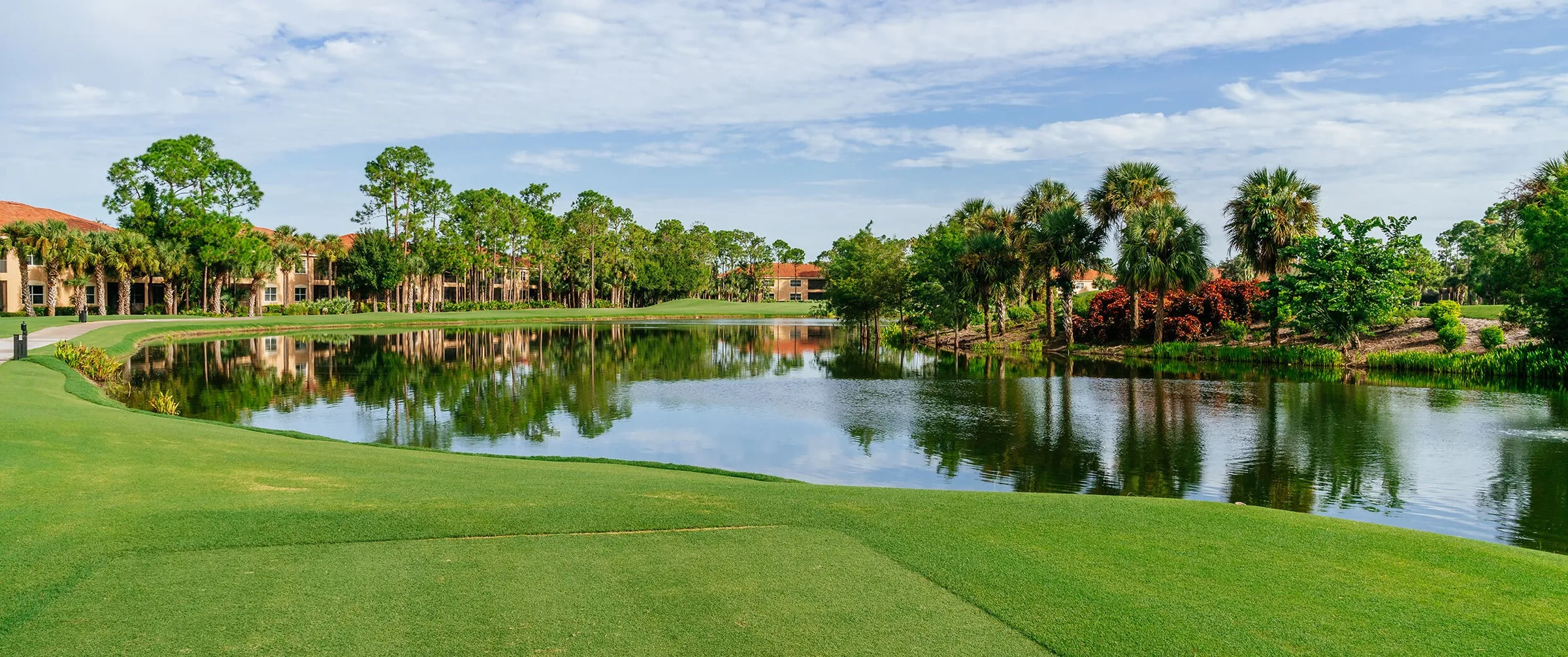 Fairway and water vista toward residences at Vasari (official).