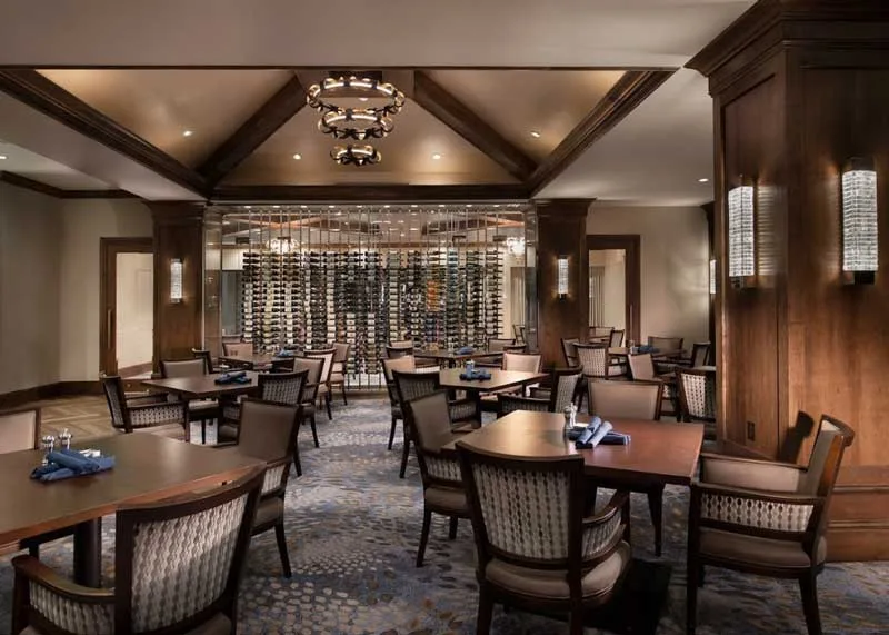 Main dining room at Vineyards Country Club, Naples.