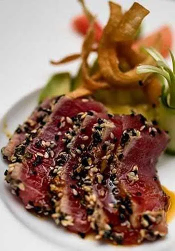 Strand dining