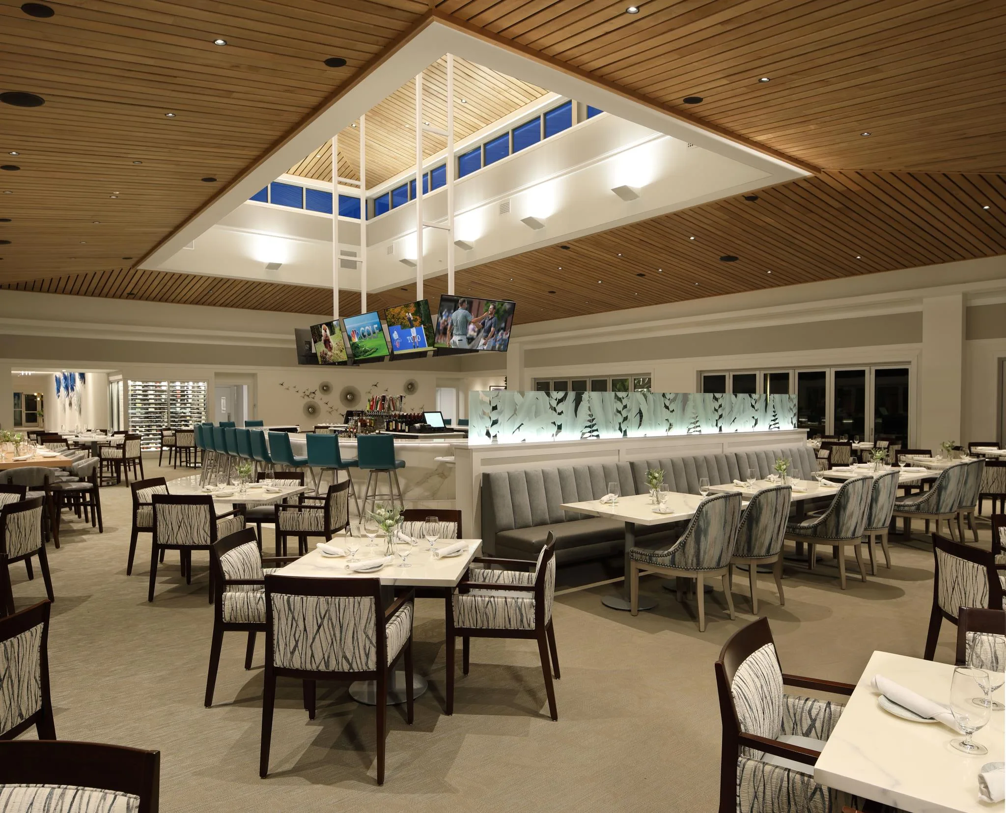 Clubhouse dining room interior at Wyndemere Country Club (official).