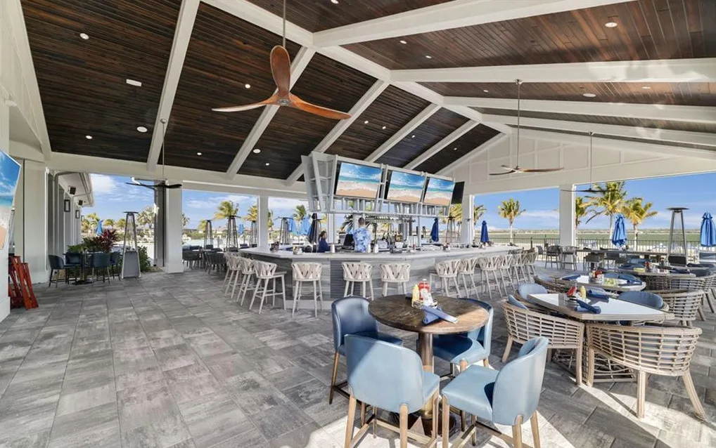 Covered outdoor bar and dining terrace at WildBlue