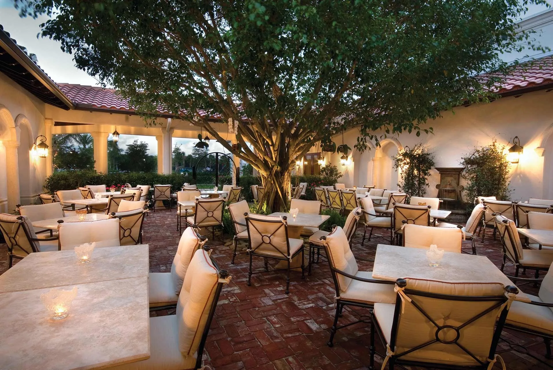 Courtyard dining at the Beach Clubhouse.