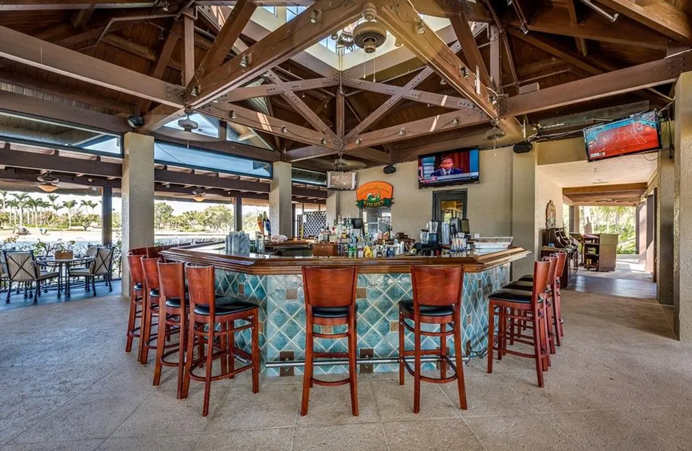 Fiddler's Creek outdoor bar
