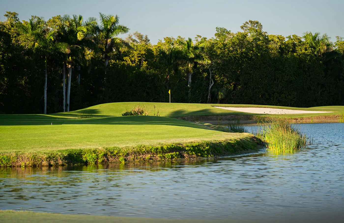 Lakeside green on the Windstar golf course, Naples.