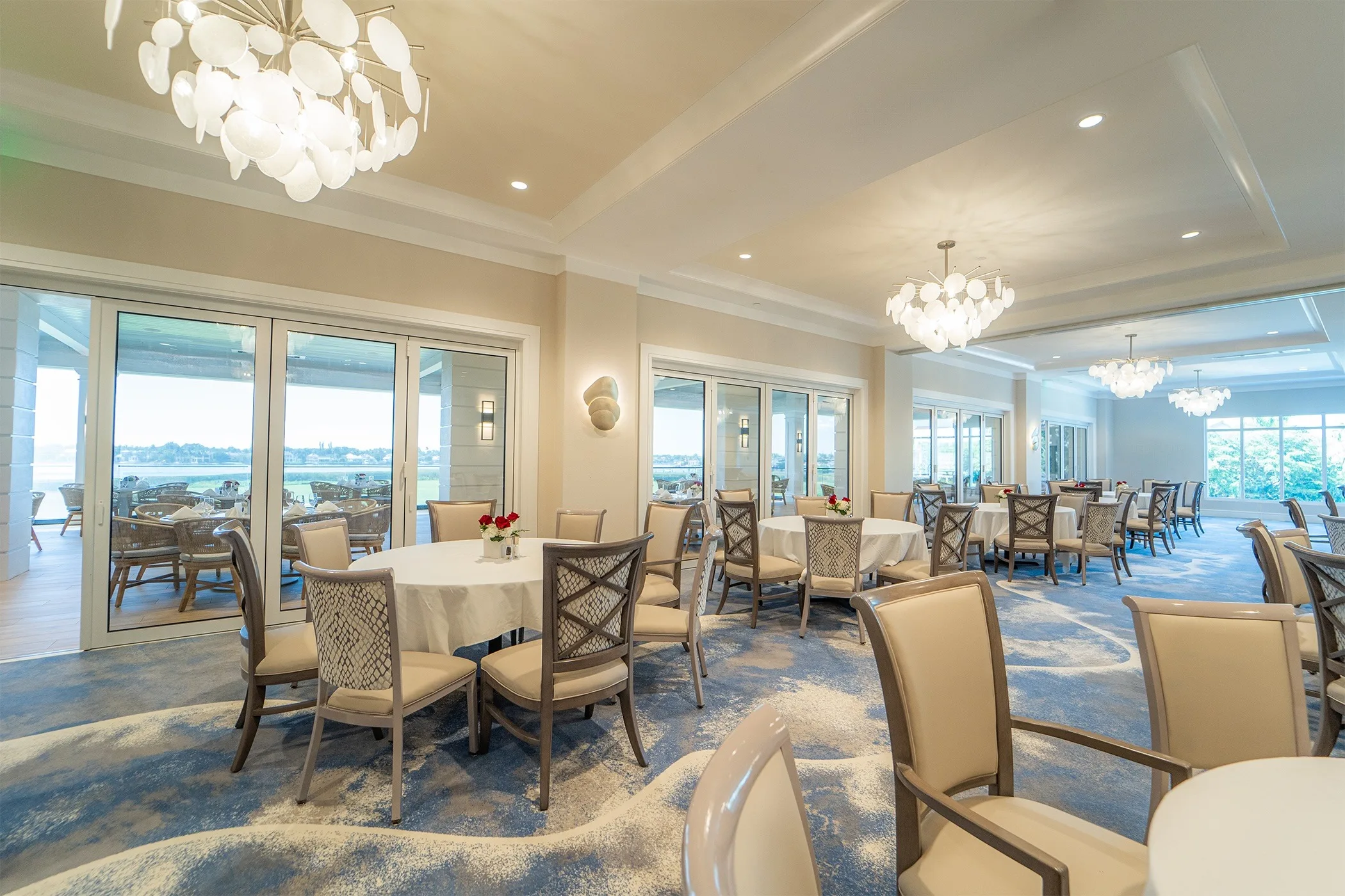 Bayview dining room at Windstar on Naples Bay (official club site).