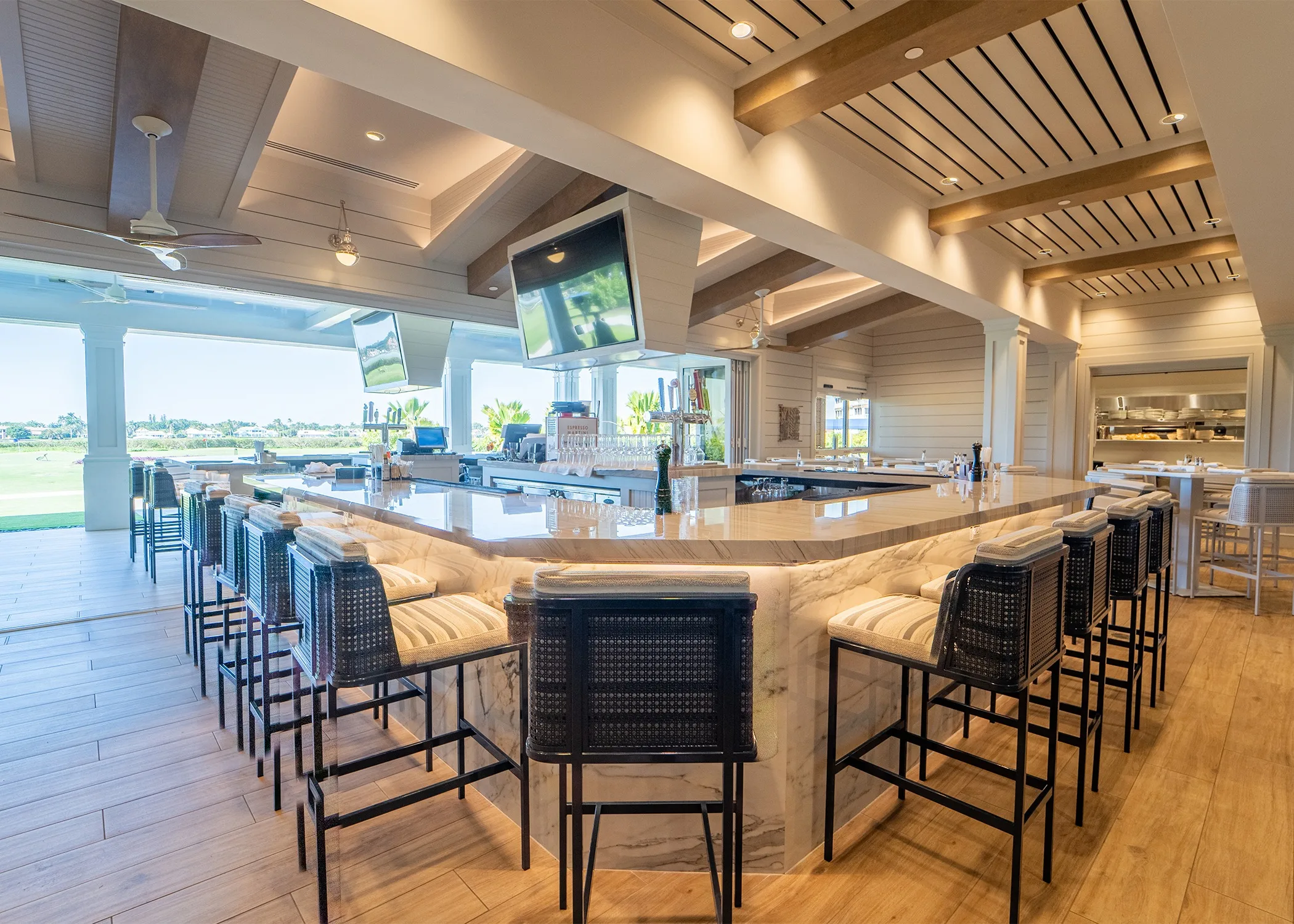 1700 Grille bar lounge at Windstar on Naples Bay (official club site).