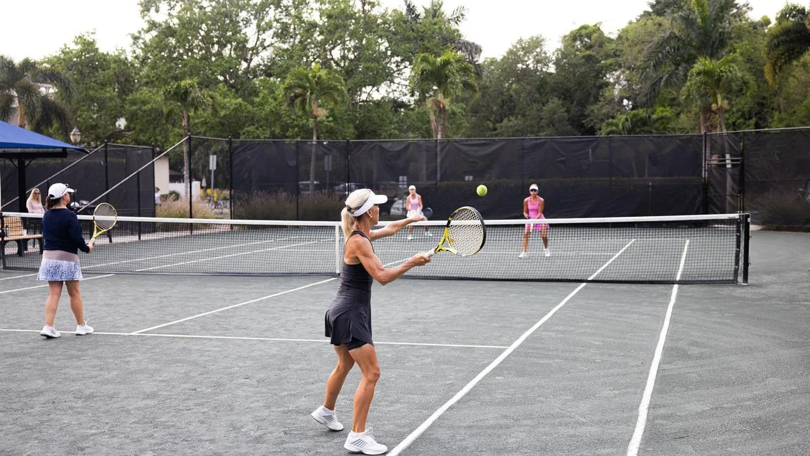 Racquet sports at Eagle Creek (official).