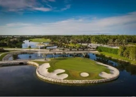Cedar Hammock amenity / club imagery (official ClubEssential site).