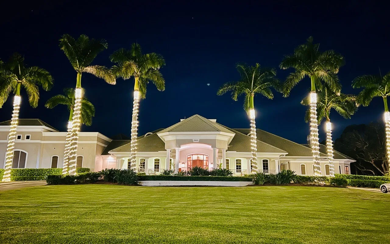 Clubhouse illuminated at night, Stonebridge Country Club (official club site).