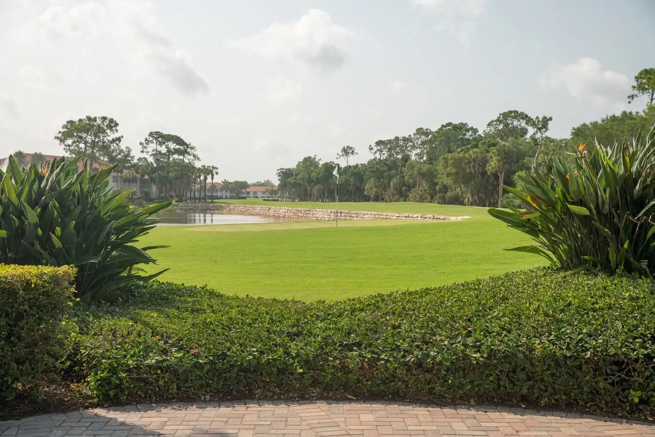 Stonebridge golf green and lake