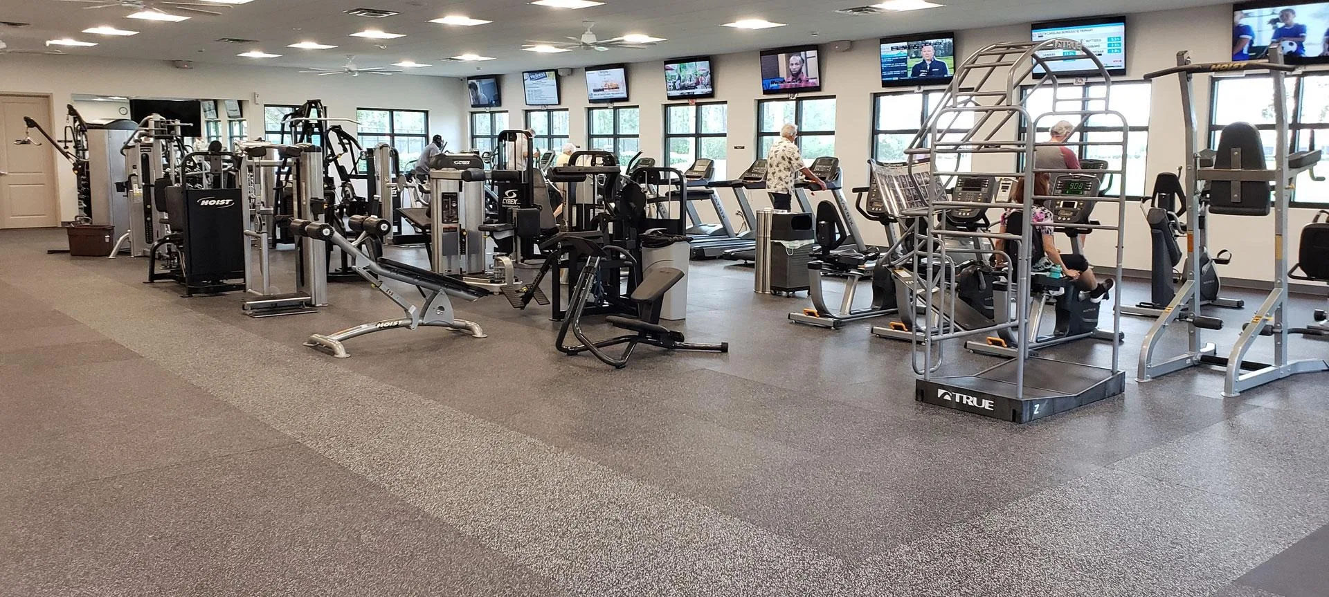 Fitness center at Herons Glen, North Fort Myers (official club site).
