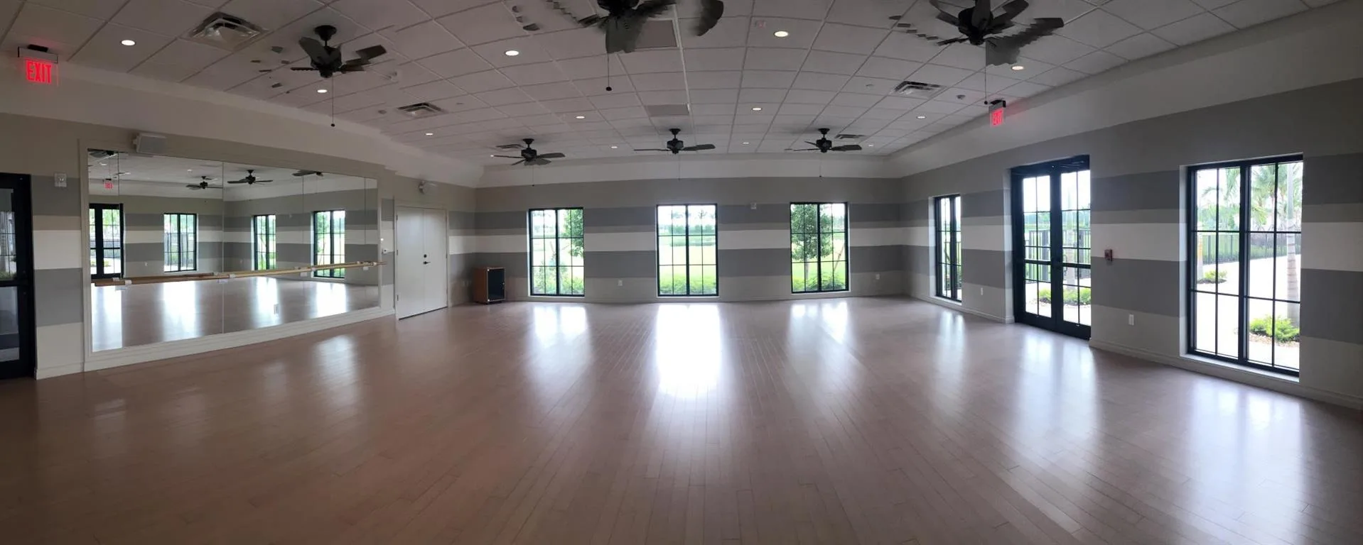 Event ballroom at the Arborwood Preserve Town Center, Fort Myers (official lifestyle site).