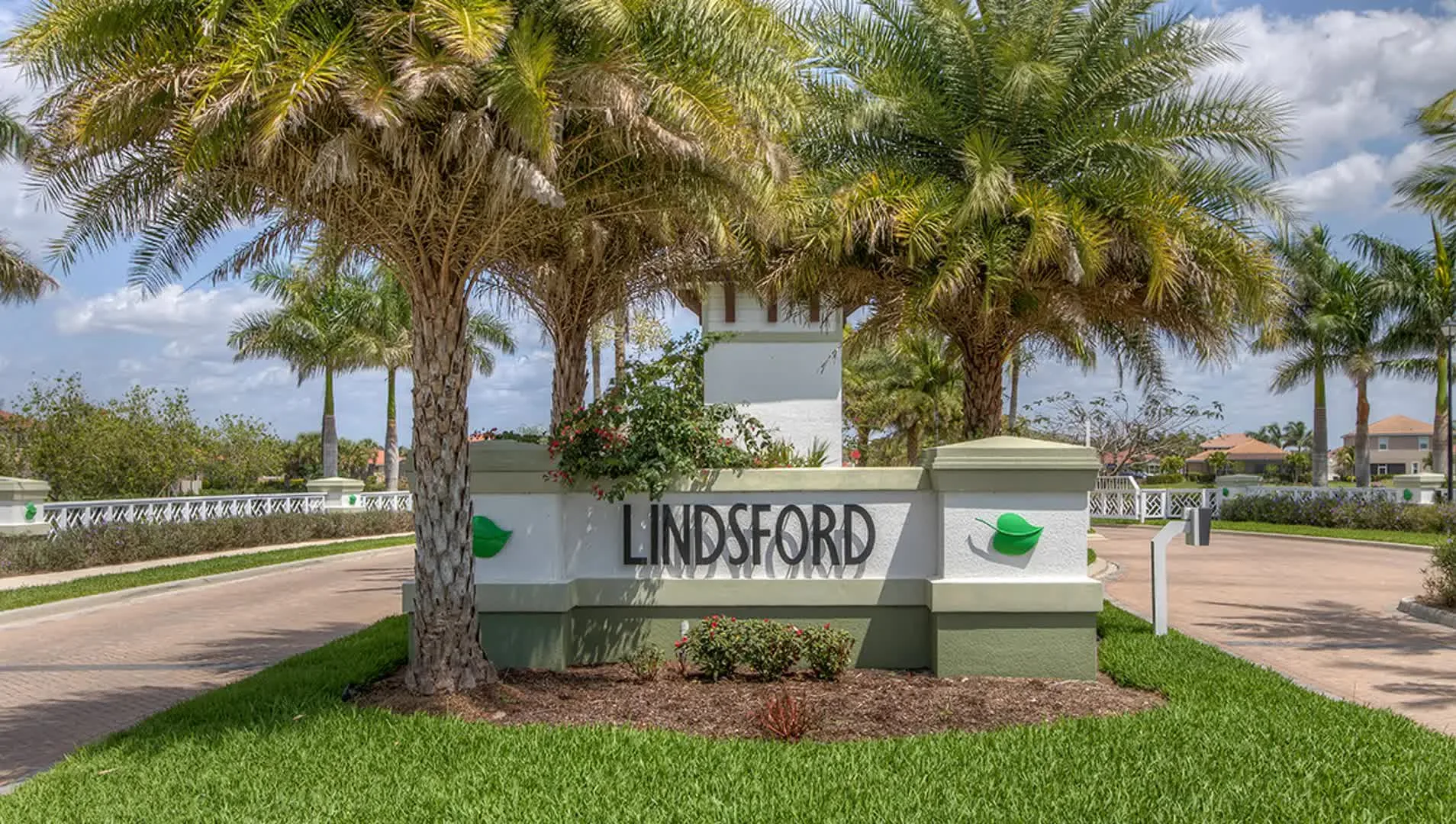 Lindsford entrance monument and unmanned gate arm, Fort Myers.