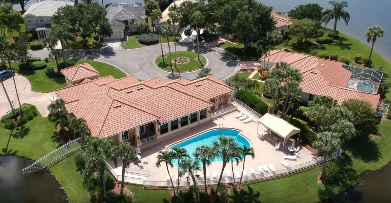 Silverlakes clubhouse view