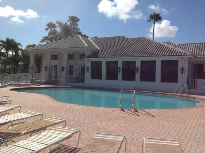 Silverlakes community pool